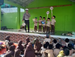 Lewat Police Go To School, Polres Purwakarta Edukasi Pelajar Soal Tertib Lalu Lintas