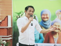 Kado Ulang Tahun KDM ke-54,Bupati Purwakarta Persembahkan 1000 Indung Asuh