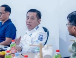 Bupati Aep Desak Pabrik di Karawang Serap Tenaga Kerja Lokal