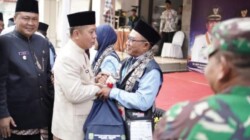 Keberangkatan 435 JCH Kloter III Kabupaten Karawang Dilepas Bupati Aep